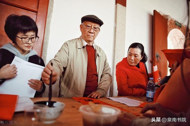 对联平仄左右区分（对联可以通过平仄方法区分左右）(1)