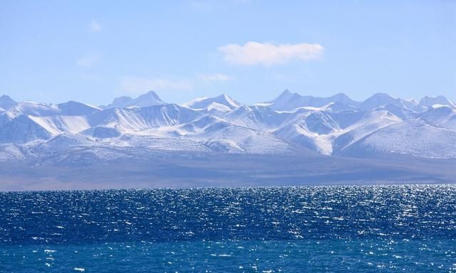 我国海拔最高的湖泊和海拔最低的湖泊是