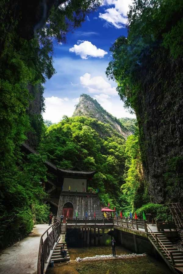 陕西旅游必去十大景区（陕西旅游必去十大景点）