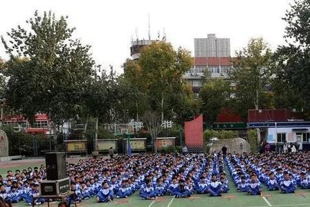 邯郸十中能住宿吗