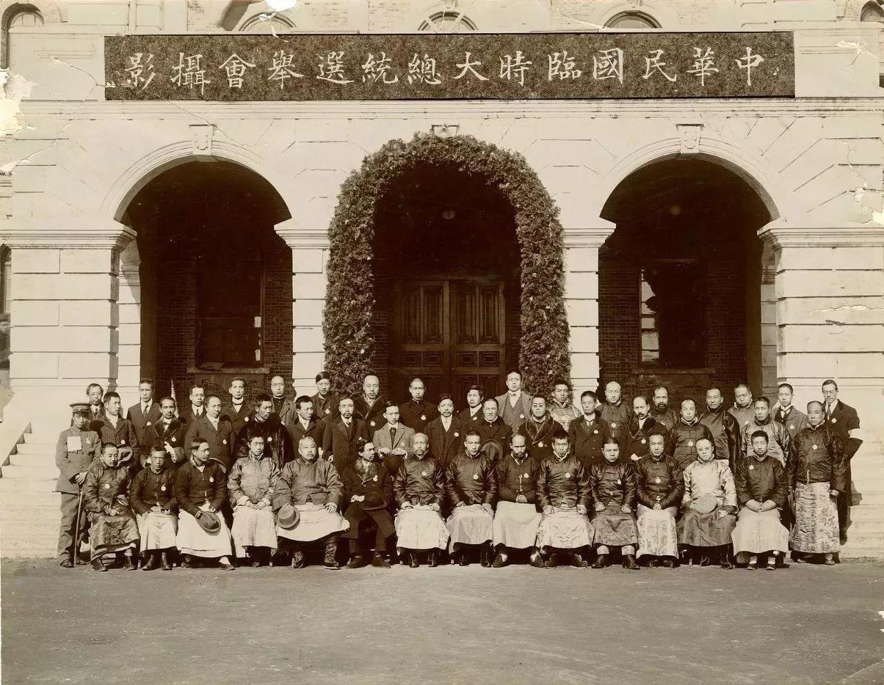 1926年是清朝还是民国(民国是哪一年开始的)