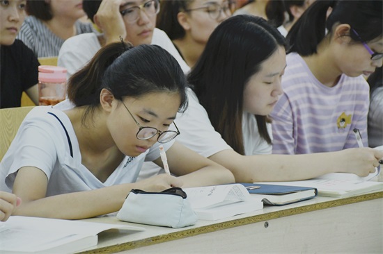 师大教育专升本校园生活