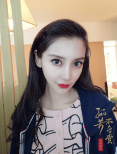 ​杨颖为什么要叫AngelaBaby