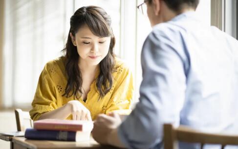 约女孩吃饭她说不用了怎么办