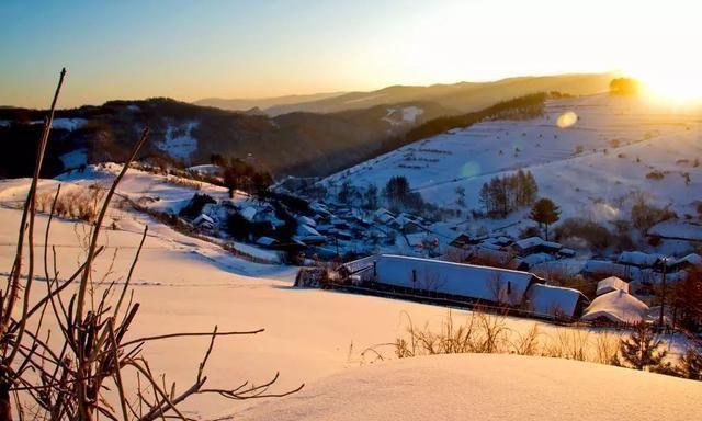 一个默默无闻的山东移民村，凭什么被叫“中国雪村”