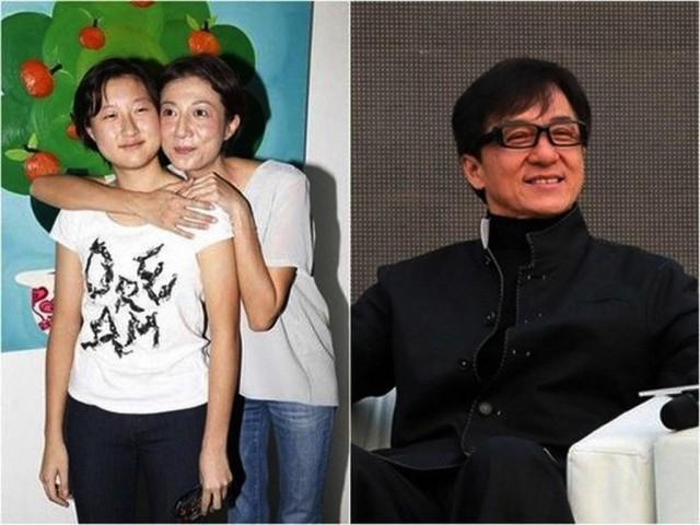 成龙女儿因家庭原因出柜就够“惨”了, 如今还被女朋友劈“腿”?